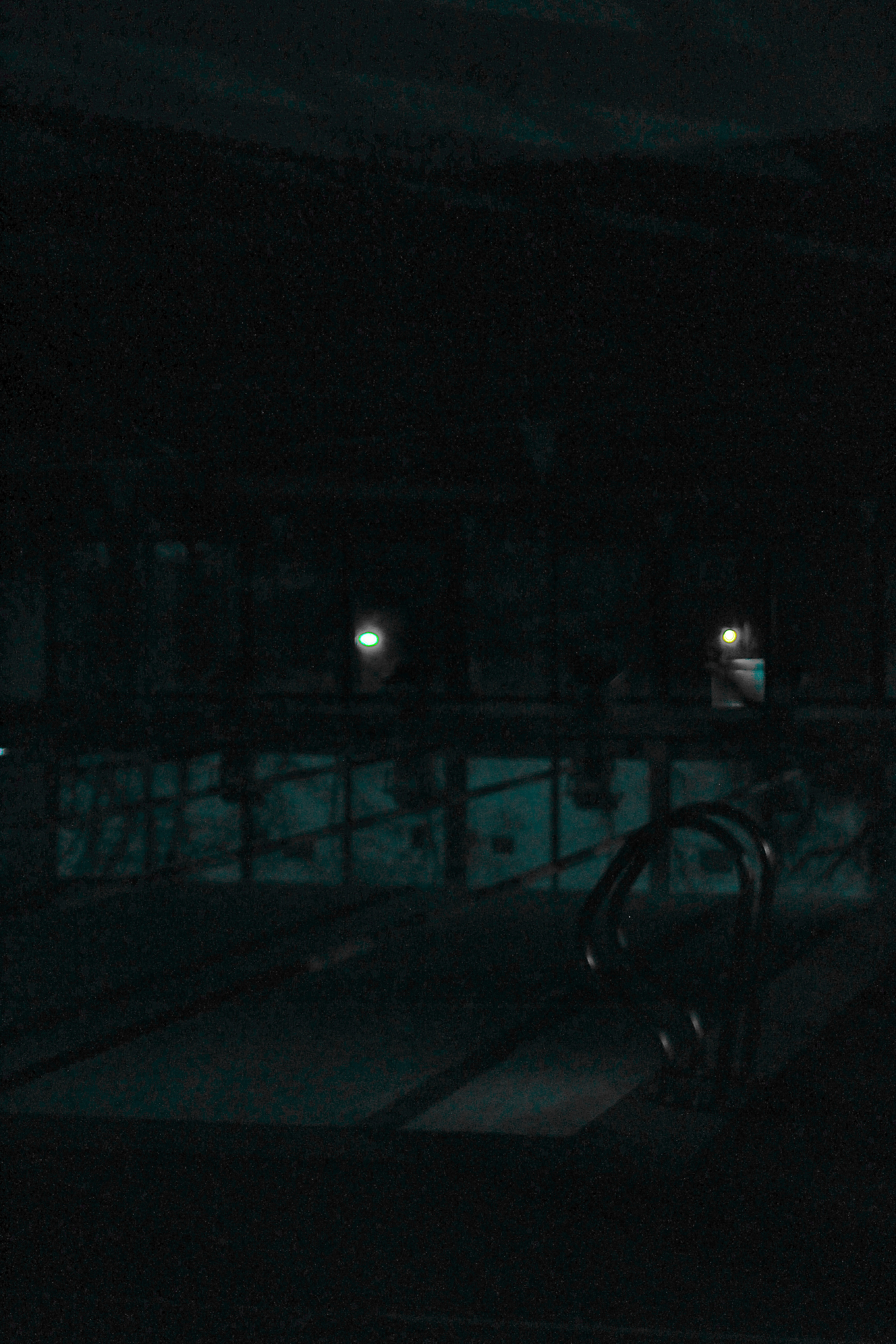 12/04/2022 photograph 1 — 英国奥斯沃斯特里 · 2022年