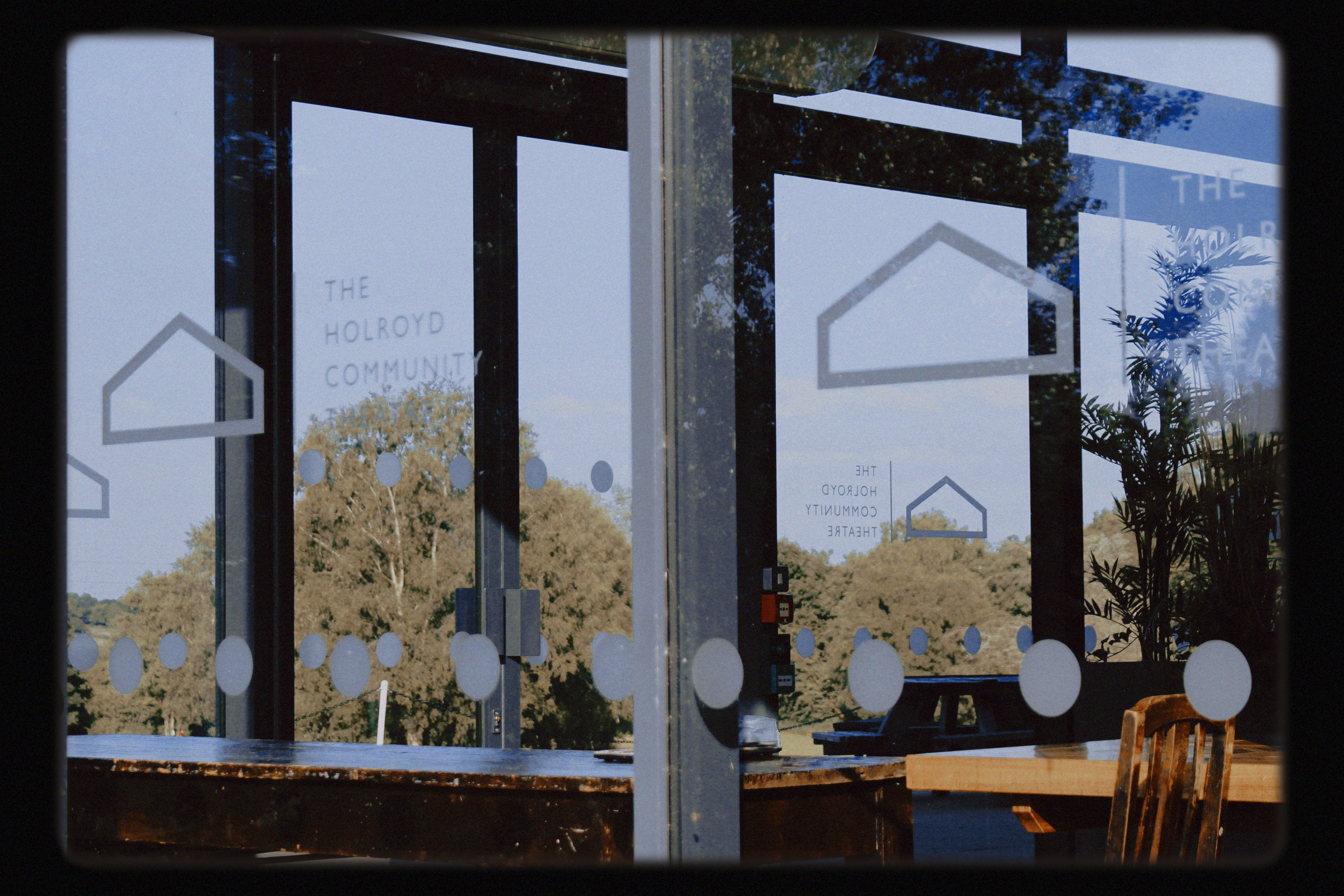 14/06/2022 photograph 4 — 英国奥斯沃斯特里 · 2022年